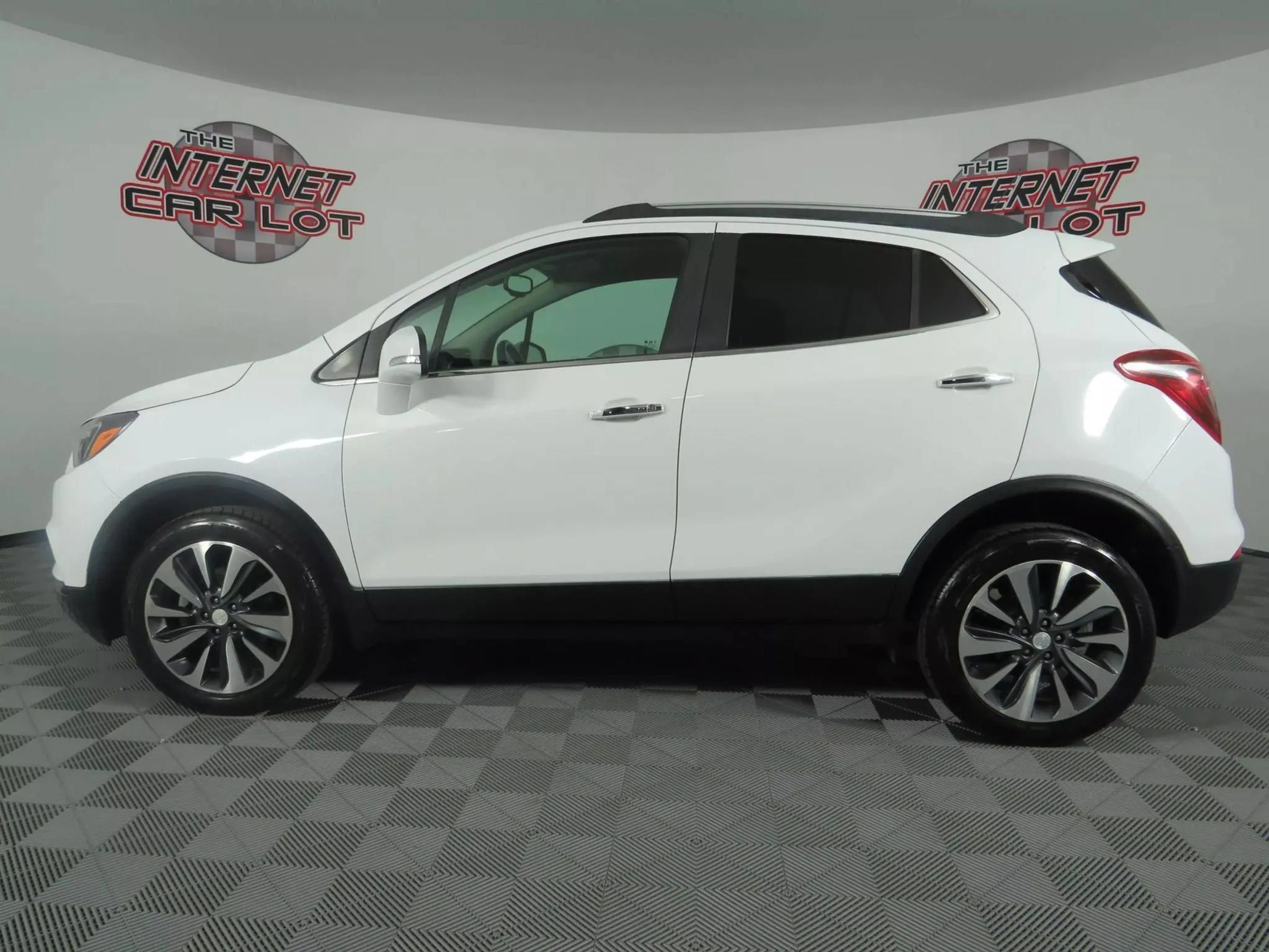 Used 2020 Buick Encore Essence AWD/4WD image 4