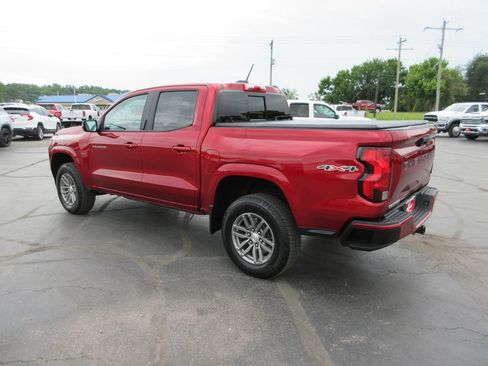 Used 2023 Chevrolet Colorado LT w/ LT Convenience Package AWD/4WD image 10