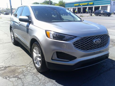 Used 2024 Ford Edge SEL AWD/4WD image 5