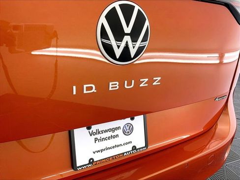 New 2025 Volkswagen ID. Buzz 1st Edition AWD/4WD image 9