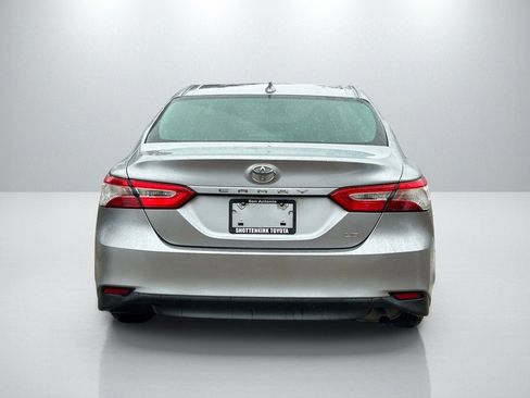 Used 2019 Toyota Camry LE image 6