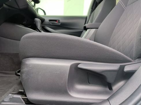 Used 2023 Toyota Corolla LE w/ LE Convenience Package FWD image 15