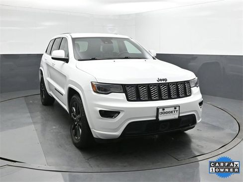 Used 2021 Jeep Grand Cherokee Laredo X image 22