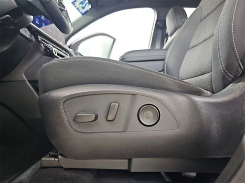 Certified 2024 Chevrolet Traverse LT image 35