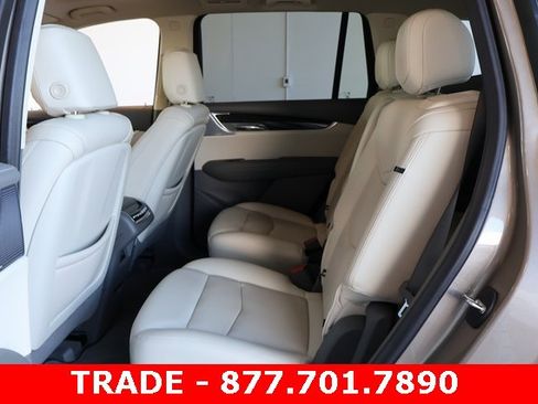 Used 2023 Cadillac XT6 Premium Luxury image 14