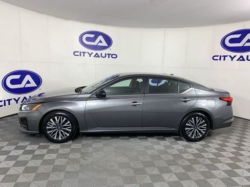 Used 2025 Nissan Altima 2.5 SV FWD image 6
