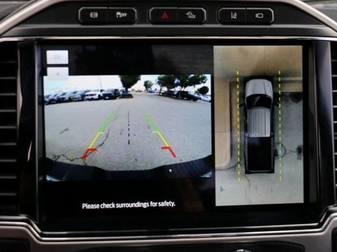 Used 2022 Ford F250 Platinum w/ Tremor Off-Road Package image 21