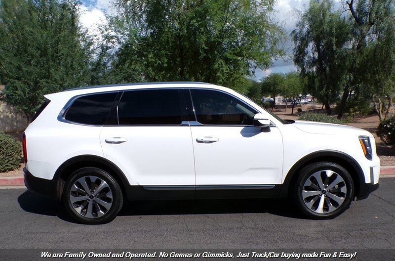 Used 2022 Kia Telluride EX w/ EX Premium Package FWD image 7
