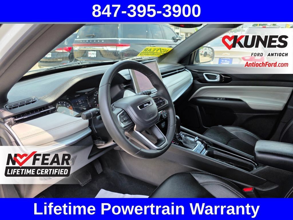 Used 2025 Jeep Compass Limited AWD/4WD image 25