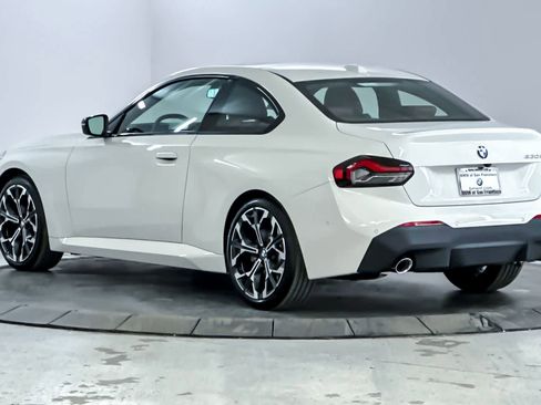 Used 2025 BMW 230i Coupe w/ Premium Package image 6