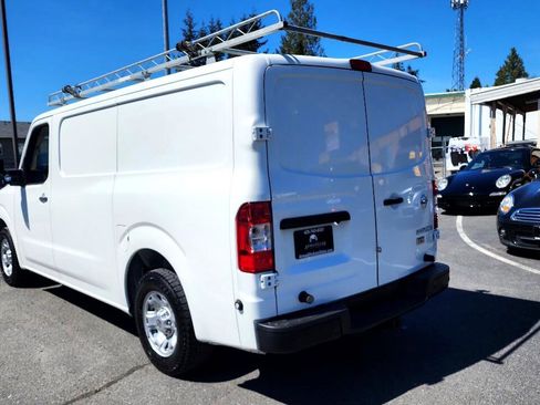 Used 2015 Nissan NV 2500 SV w/ Technology Package image 9