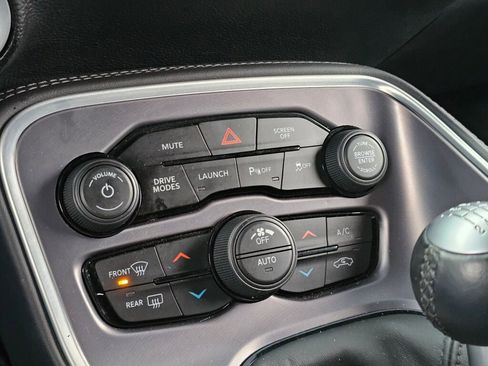 Used 2019 Dodge Challenger R/T Scat Pack w/ Shaker Package image 23