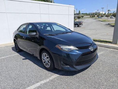 Used 2019 Toyota Corolla LE FWD image 1