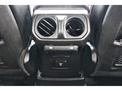 Used 2020 Jeep Wrangler Unlimited Rubicon AWD/4WD image 15