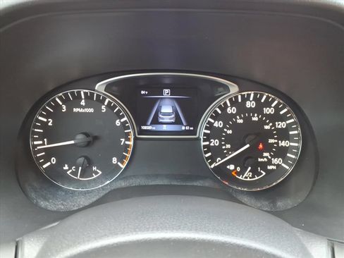 Used 2018 Nissan Pathfinder SV FWD image 23