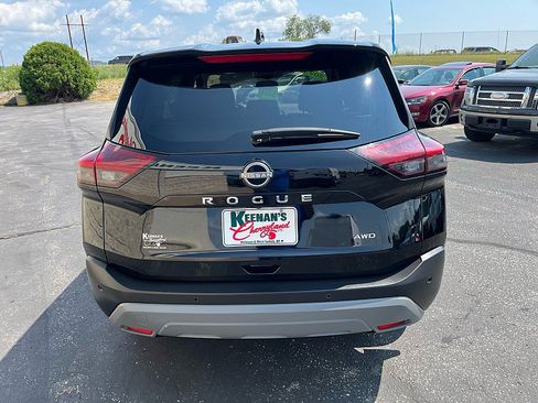 Used 2023 Nissan Rogue S AWD/4WD image 7