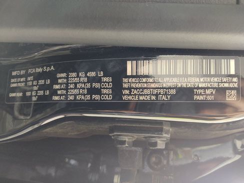 Used 2015 Jeep Renegade Latitude w/ Cold Weather Group AWD/4WD image 33