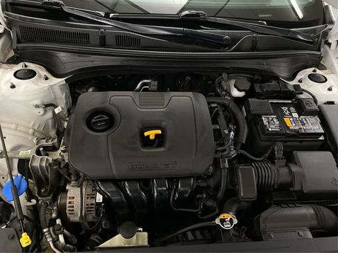 Used 2023 Kia Forte LXS w/ LXS Technology Package FWD image 13