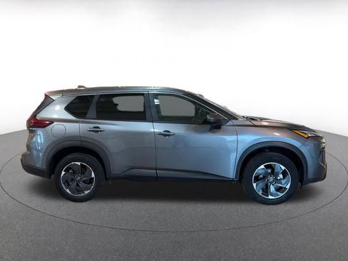 Used 2025 Nissan Rogue SV image 16