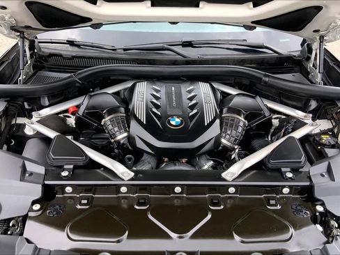 Used 2020 BMW X7 M50i AWD/4WD image 31