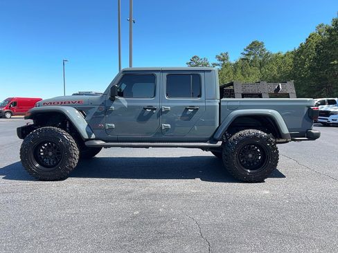 Used 2025 Jeep Gladiator Mojave AWD/4WD image 8