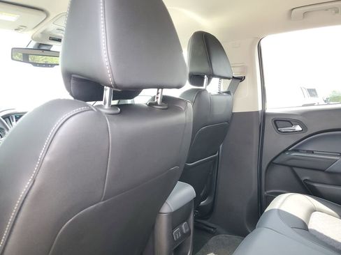 Used 2017 Chevrolet Colorado Z71 AWD/4WD image 28