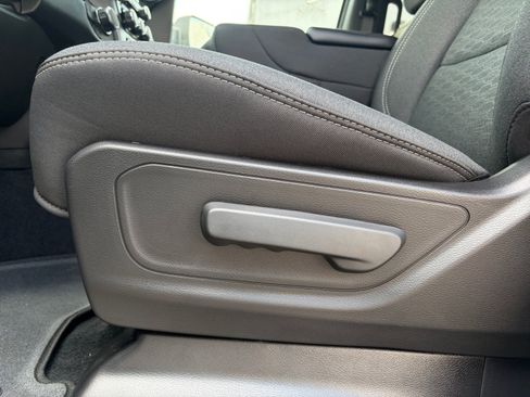 New 2026 RAM 1500 Express AWD/4WD image 15