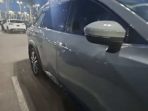 Used 2022 Nissan Pathfinder Platinum w/ Cargo Package FWD image 27