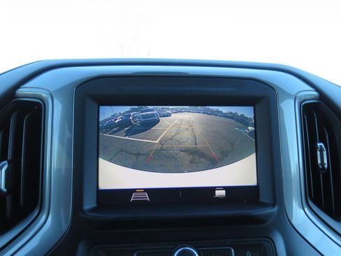 Used 2024 Chevrolet Colorado Trail Boss w/ Technology Package image 12