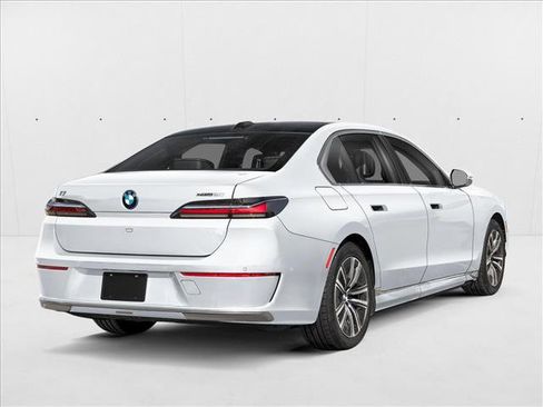 New 2026 BMW i7 xDrive60 AWD/4WD image 2