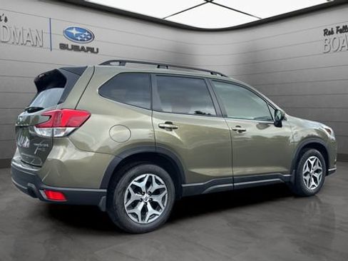 Used 2024 Subaru Forester Premium AWD/4WD image 4