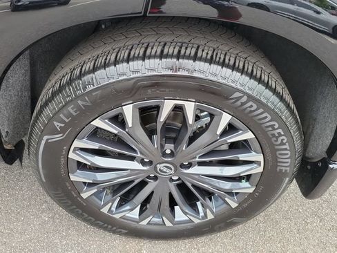 Used 2025 Nissan Rogue Platinum FWD image 7