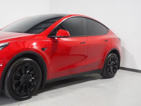 Used 2023 Tesla Model Y Long Range AWD/4WD image 51