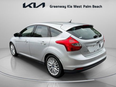 Used 2014 Ford Focus Titanium FWD image 5