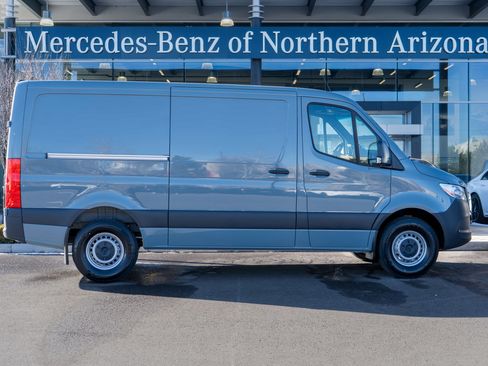 Used 2025 Mercedes-Benz Sprinter 2500 image 1