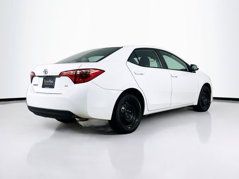 Used 2017 Toyota Corolla LE FWD image 9