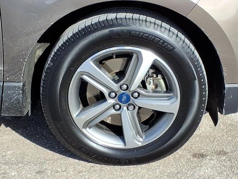 Certified 2019 Ford Edge SEL w/ Equipment Group 201A image 10