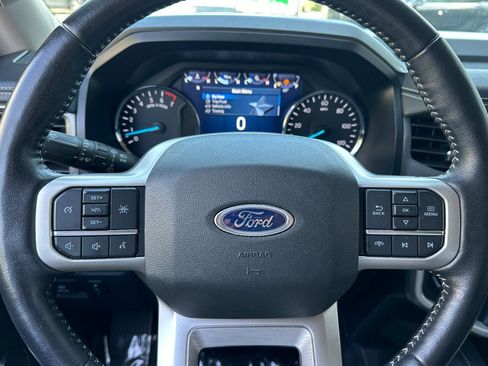 Used 2022 Ford Expedition XLT RWD image 15
