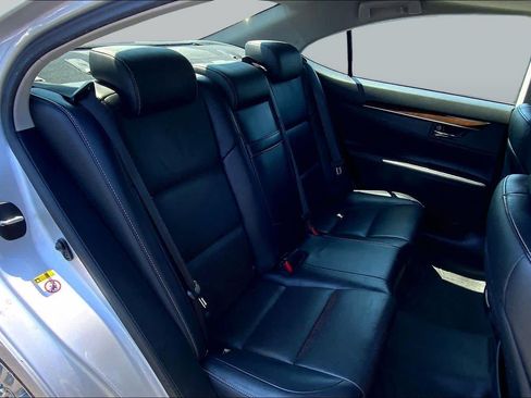 Used 2014 Lexus ES 350 w/ Luxury Package FWD image 19