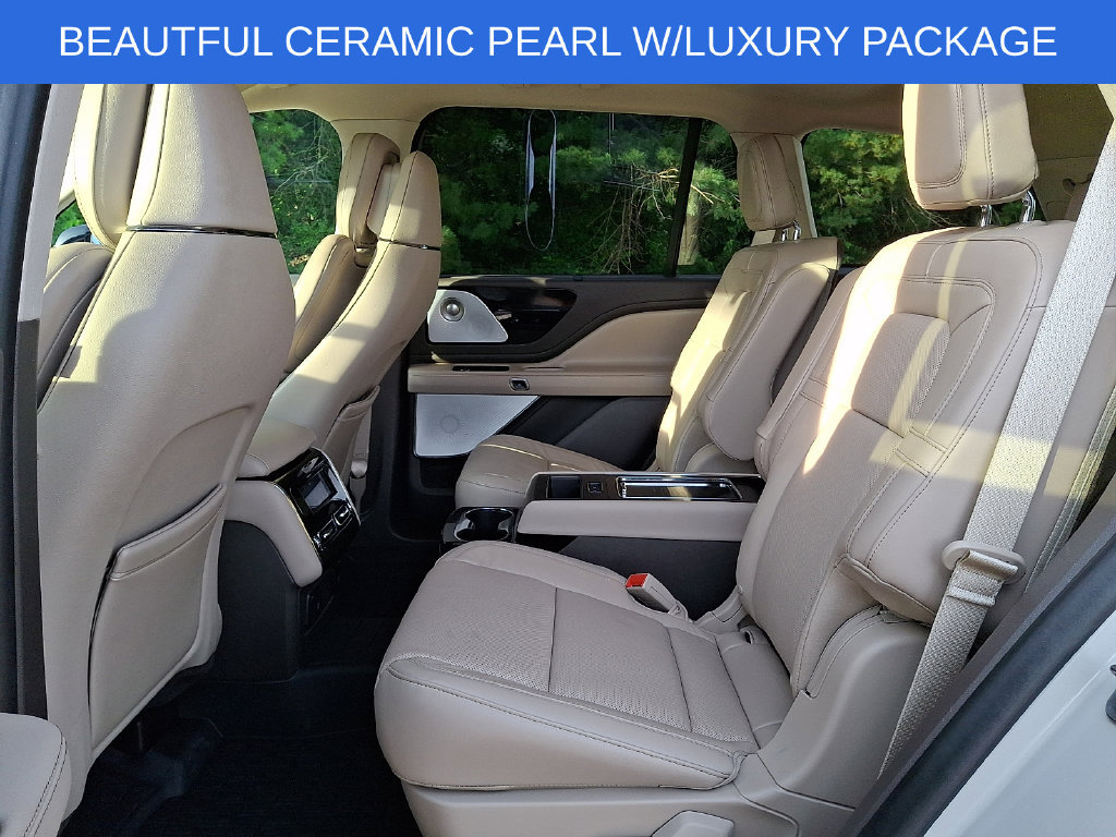Used 2023 Lincoln Aviator Reserve w/ Equipment Group 201A AWD/4WD image 10
