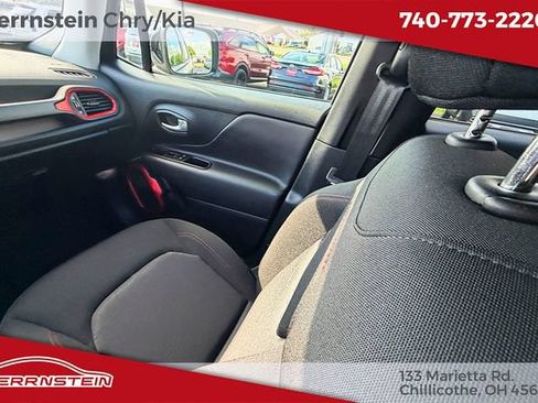 Used 2023 Jeep Renegade Trailhawk AWD/4WD image 21