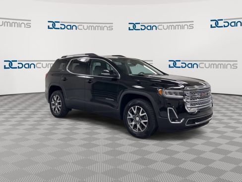 Used 2023 GMC Acadia SLT image 2