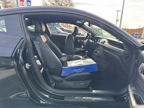 Used 2016 Ford Mustang Shelby GT350 w/ Technology Package image 13