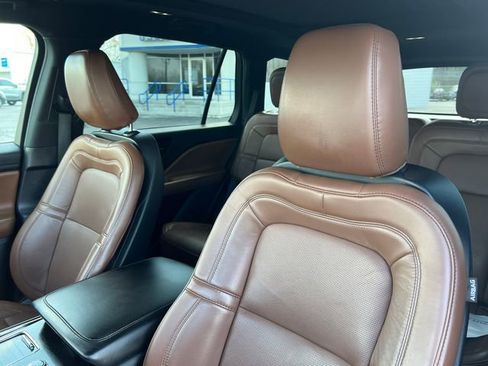 Used 2021 Lincoln Aviator Reserve w/ Elements Package Plus AWD/4WD image 14