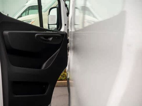 Used 2025 Mercedes-Benz Sprinter 2500 image 22