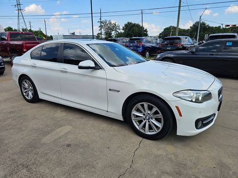 Used 2016 BMW 528i Sedan w/ Premium Package RWD image 3
