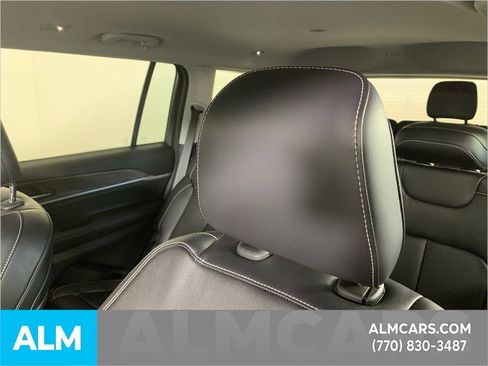 Used 2022 Jeep Grand Cherokee L Limited image 17