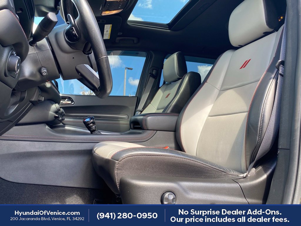 Used 2023 Dodge Durango R/T RWD image 2