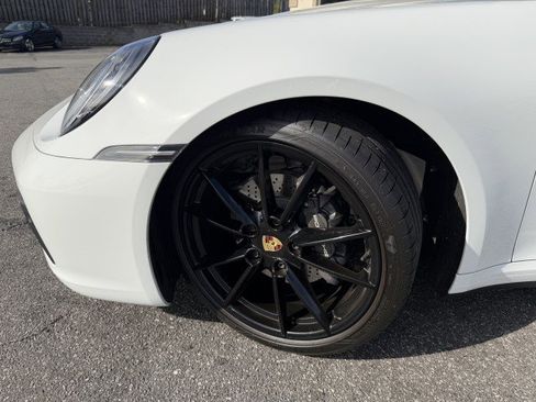 Used 2024 Porsche 911 Carrera image 30