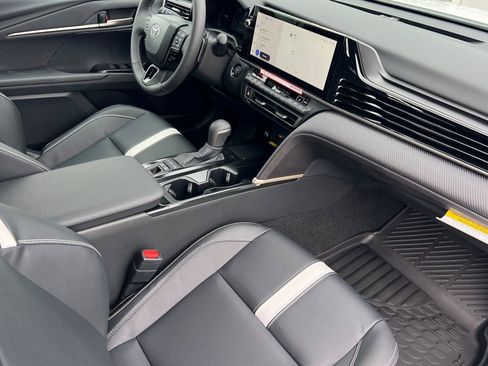 New 2026 Toyota Camry Hybrid w/ Multimedia Upgrade Package image 12